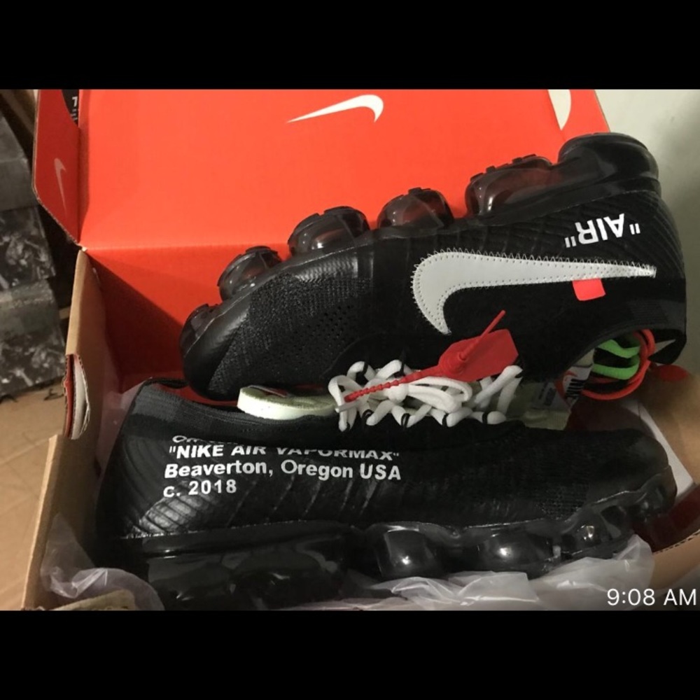 Off-white vapormax size 8.5